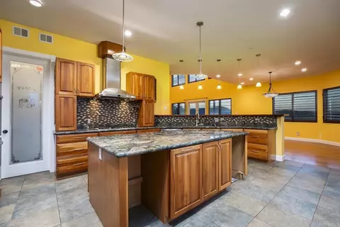 Kitchen - 11687 Valle Vista Rd, Lakeside, CA 92040 photo 7 of 7