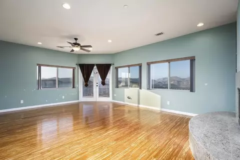 Living - 11687 Valle Vista Rd, Lakeside, CA 92040 photo 11 of 12