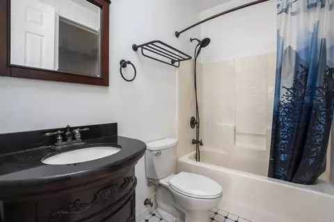 Bath - 11687 Valle Vista Rd, Lakeside, CA 92040 photo 2 of 8