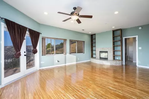 Living - 11687 Valle Vista Rd, Lakeside, CA 92040 photo 10 of 12