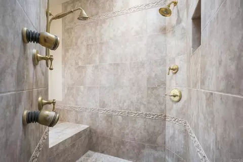 Bath - 11687 Valle Vista Rd, Lakeside, CA 92040 photo 7 of 8