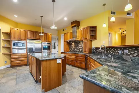 Kitchen - 11687 Valle Vista Rd, Lakeside, CA 92040 photo 2 of 7