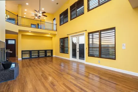Living - 11687 Valle Vista Rd, Lakeside, CA 92040 photo 4 of 12