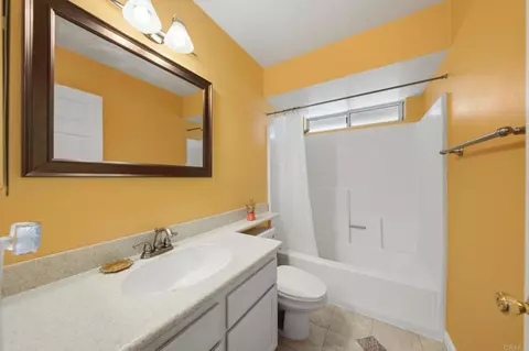 Bath - 42230 Cosmic Dr, Temecula, CA 92592 photo 2 of 2