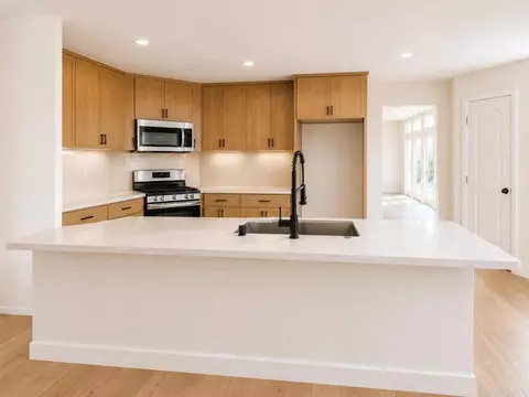 Kitchen - 1522 Maxwell Ln, Vista, CA 92084 photo 3 of 3