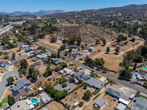 View/Area - 850 N 4th St, El Cajon, CA 92019 photo 5 of 8