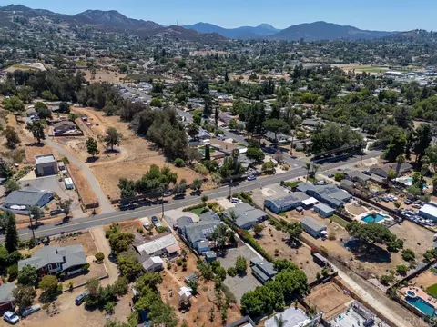 View/Area - 850 N 4th St, El Cajon, CA 92019 photo 4 of 8