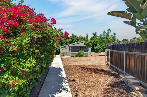 Exterior - 850 N 4th St, El Cajon, CA 92019 photo 8 of 10