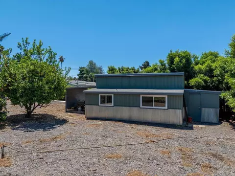 Exterior - 850 N 4th St, El Cajon, CA 92019 photo 9 of 10