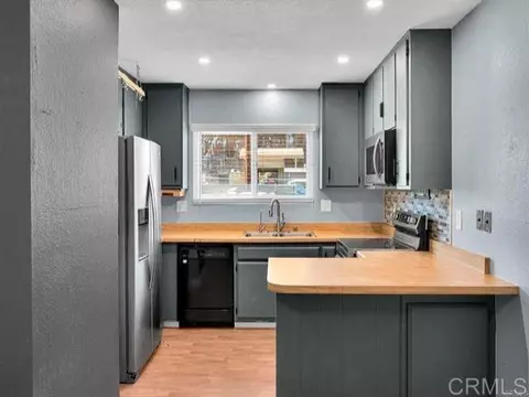 Kitchen - 413 11th St, Ramona, CA 92065 photo 2 of 2