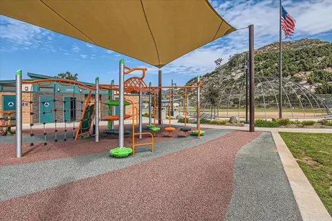 35107 Rangpur Ln, Fallbrook, CA 92028 photo 12