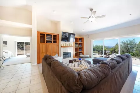 Living - 2231 Yucca Hill Rd, Alpine, CA 91901 photo 2 of 3