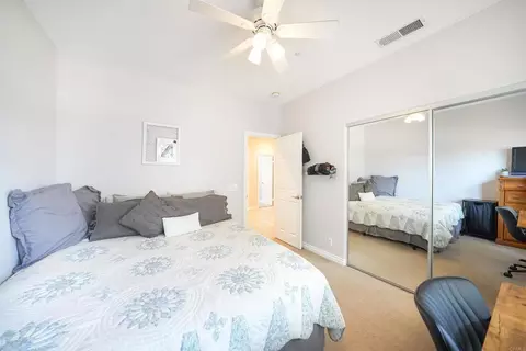 Bedroom - 2231 Yucca Hill Rd, Alpine, CA 91901 photo 4 of 6