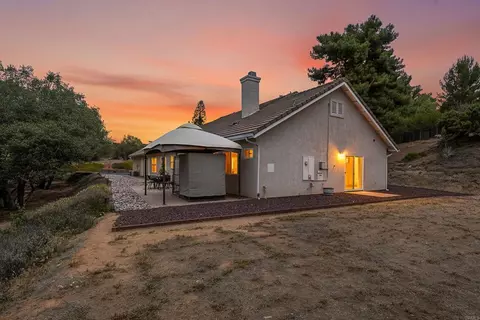 Exterior - 2231 Yucca Hill Rd, Alpine, CA 91901 photo 5 of 10