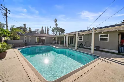 2951 Mockingbird Ln, Hemet, CA 92544