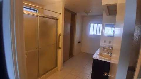 Bath - 1491 Puritan Way, Oceanside, CA 92057 photo 3 of 3