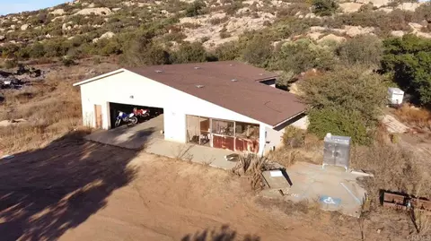 24352 Featherstone Canyon Rd, Lakeside, CA 92040 photo 8