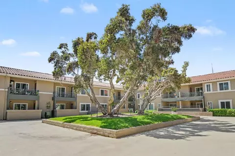 7405 Charmant Dr #2022, San Diego, CA 92122