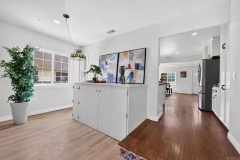Entry Way - 4855 Pine St, La Mesa, CA 91942 photo 3 of 4