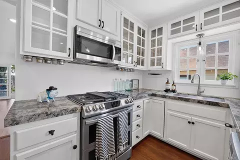 Kitchen - 4855 Pine St, La Mesa, CA 91942 photo 2 of 7