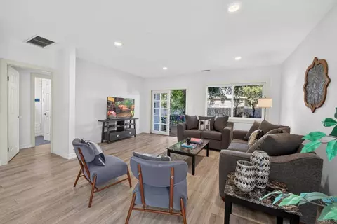 Living - 4855 Pine St, La Mesa, CA 91942 photo 4 of 6