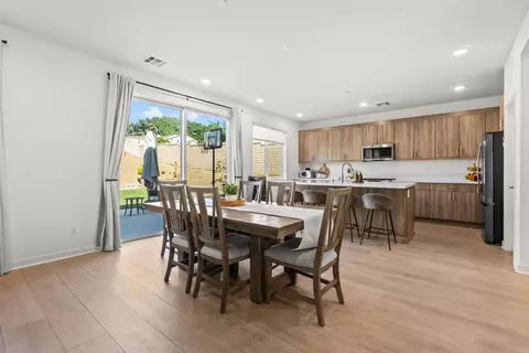 Dining - 35105 Cooper Pl, Fallbrook, CA 92028 photo 3 of 3