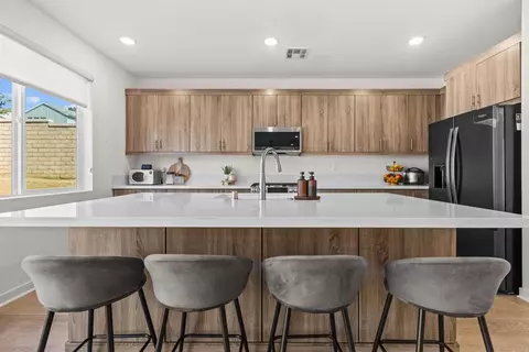 Kitchen - 35105 Cooper Pl, Fallbrook, CA 92028 photo 2 of 4