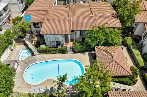 View/Area - 2402 Altisma Way #D, Carlsbad, CA 92009 photo 2 of 2