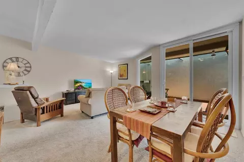 Dining - 2402 Altisma Way #D, Carlsbad, CA 92009 photo 4 of 5