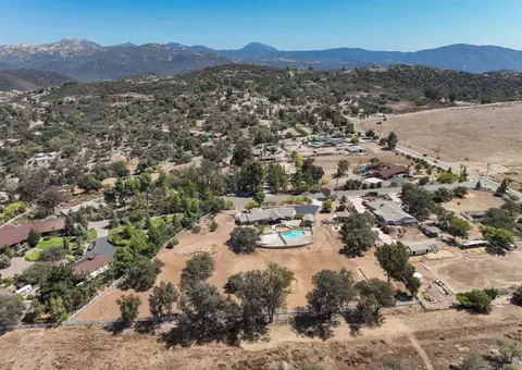 View/Area - 2650 Calle De Compadres, Alpine, CA 91901 photo 3 of 4