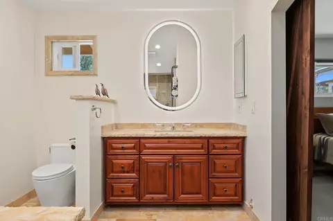 Bath - 2650 Calle De Compadres, Alpine, CA 91901 photo 5 of 5