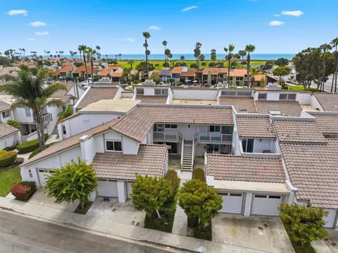 View/Area - 94 Kingston Ct W, Coronado, CA 92118 photo 3 of 23