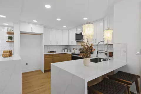 Kitchen - 94 Kingston Ct W, Coronado, CA 92118 photo 7 of 7