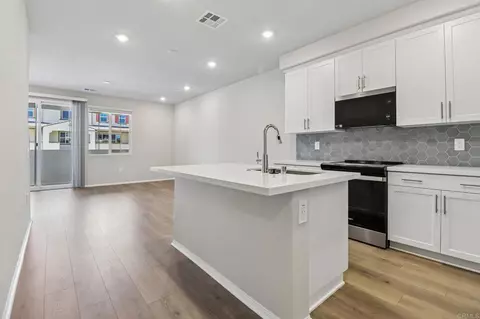 565 Pacifica Dr #161, Oceanside, CA 92057 photo 9