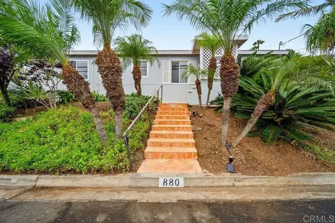 880 Tarento Dr, San Diego, CA 92106