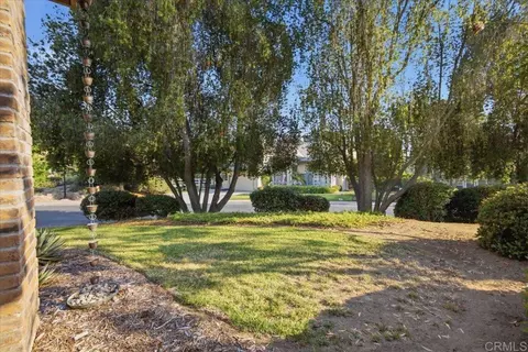 Exterior - 1068 Barsky Ln, Fallbrook, CA 92028 photo 7 of 10