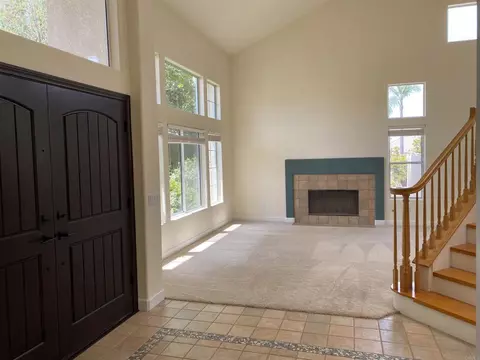 Living - 1068 Barsky Ln, Fallbrook, CA 92028 photo 1 of 3