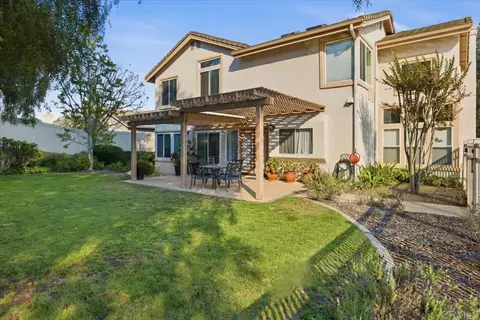Exterior - 1068 Barsky Ln, Fallbrook, CA 92028 photo 8 of 10