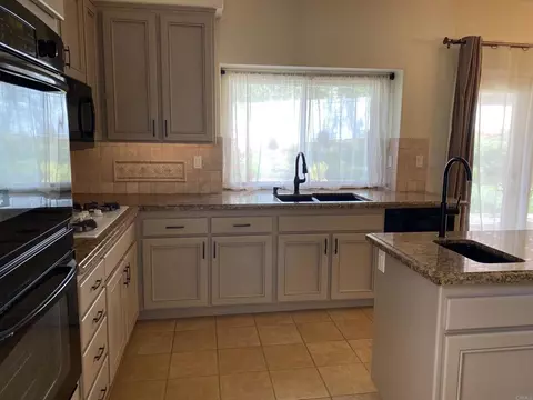 Kitchen - 1068 Barsky Ln, Fallbrook, CA 92028 photo 1 of 3