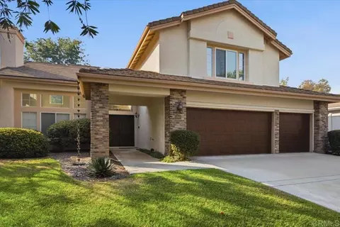 Exterior - 1068 Barsky Ln, Fallbrook, CA 92028 photo 3 of 10
