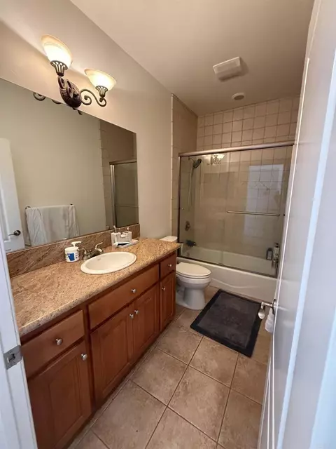 Bath - 23072 Tombill, Ramona, CA 92065 photo 5 of 5