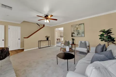Living - 44552 La Paz Rd, Temecula, CA 92592 photo 6 of 8
