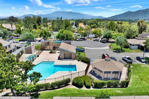 View/Area - 44552 La Paz Rd, Temecula, CA 92592 photo 5 of 11
