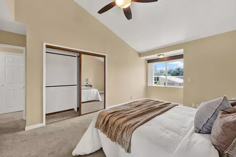 Bedroom - 44552 La Paz Rd, Temecula, CA 92592 photo 3 of 9
