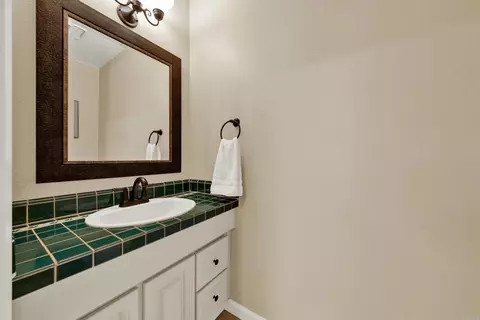 Bath - 44552 La Paz Rd, Temecula, CA 92592 photo 1 of 5