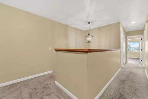Entry Way - 44552 La Paz Rd, Temecula, CA 92592 photo 3 of 5