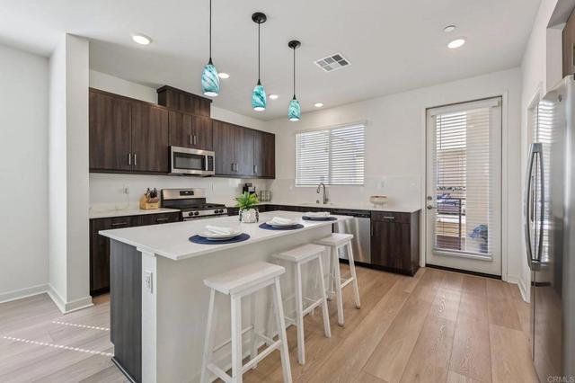 5471 Seacliff Pl #80, San Diego, CA 92154