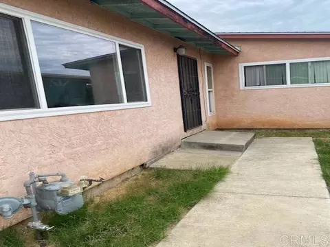 9811 Arapaho St, Spring Valley, CA 91977 photo 2