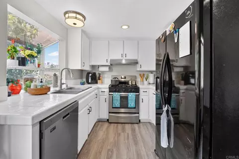 Kitchen - 6454 Quarry Rd #8, Spring Valley, CA 91977 photo 1 of 2