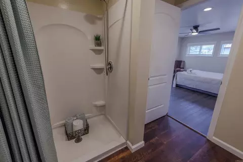 Bath - 1512 E Madison Ave, El Cajon, CA 92019 photo 3 of 3